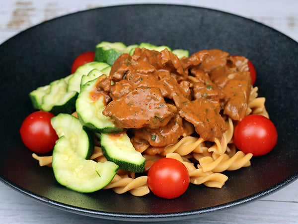 Rinds-Davidov mit Fusilli und Gemüse