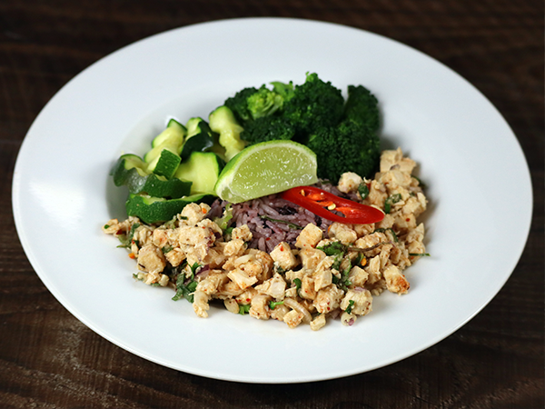 Poulet-Larb mit Jasminreis-Mix und Gemüse 1