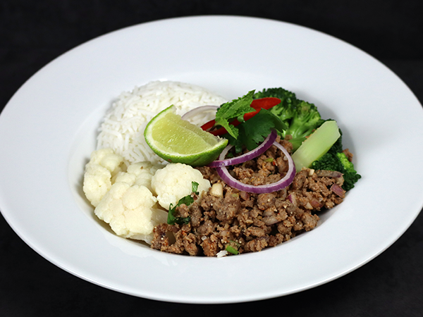 Rinds-Larb mit Basmati und Gemüse