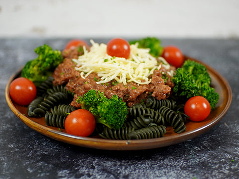 Spiru-Pasta an Bolognese, Gemüse und Käse 3