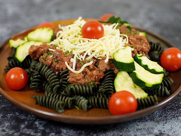 Spiru-Pasta an Bolognese, Gemüse und Käse 1