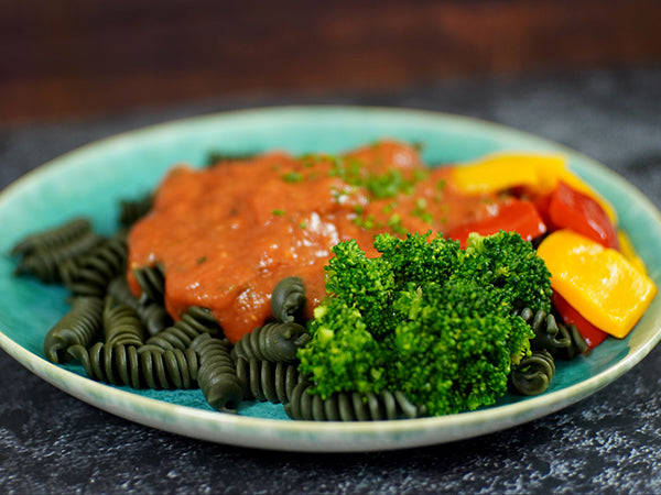 Spiru-Pasta an Tomatensauce und Gemüse 1