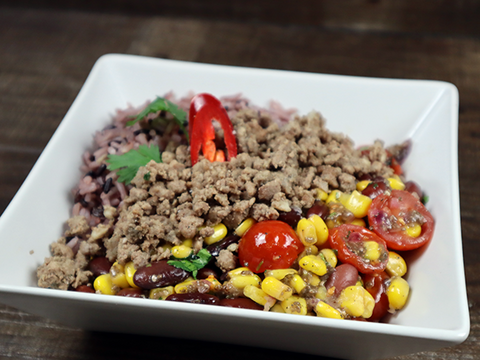 Burrito-Bowl mit Rindshack und Jasminreis-Mix