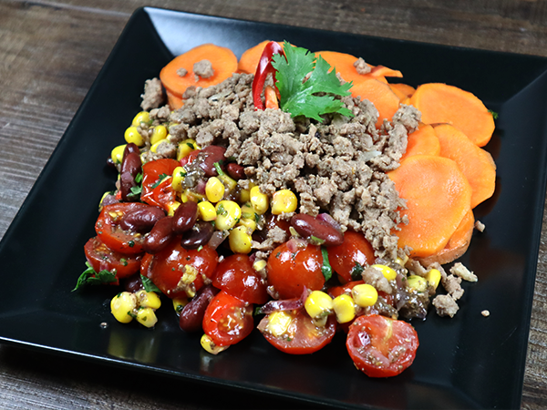 Burrito-Bowl mit Rindshack und Süsskartoffeln