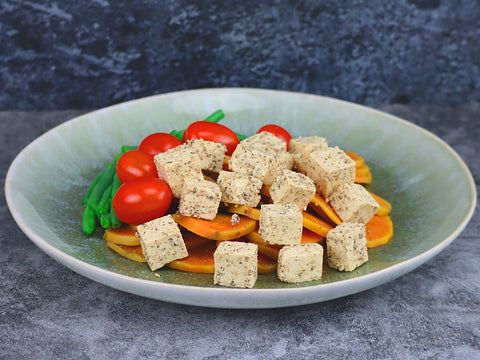 Tofu auf Süsskartoffeln mit Gemüse