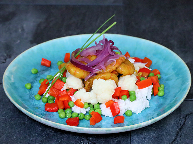 Satay-Shrimps mit Kokos-Reis und Gemüse