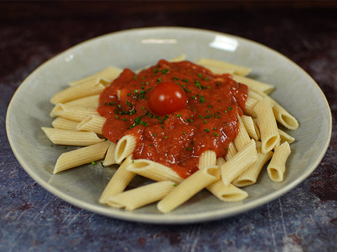 Vollkornspiralen an Tomatensauce