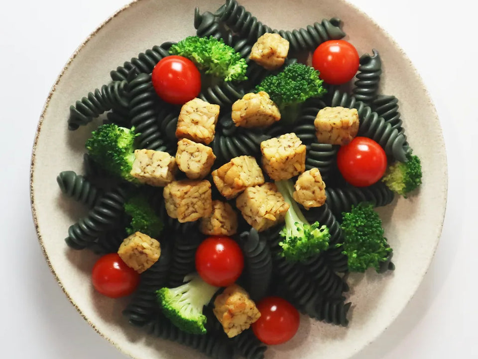 Tempeh-Spiru-Pasta-Salat